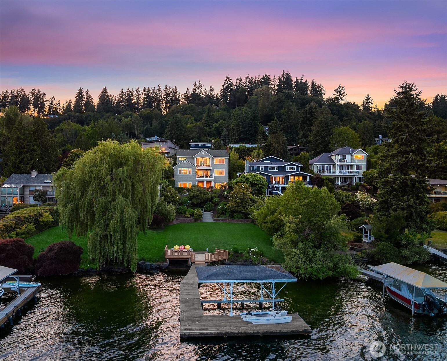 8260 Avalon Drive Mercer Island WA 98040