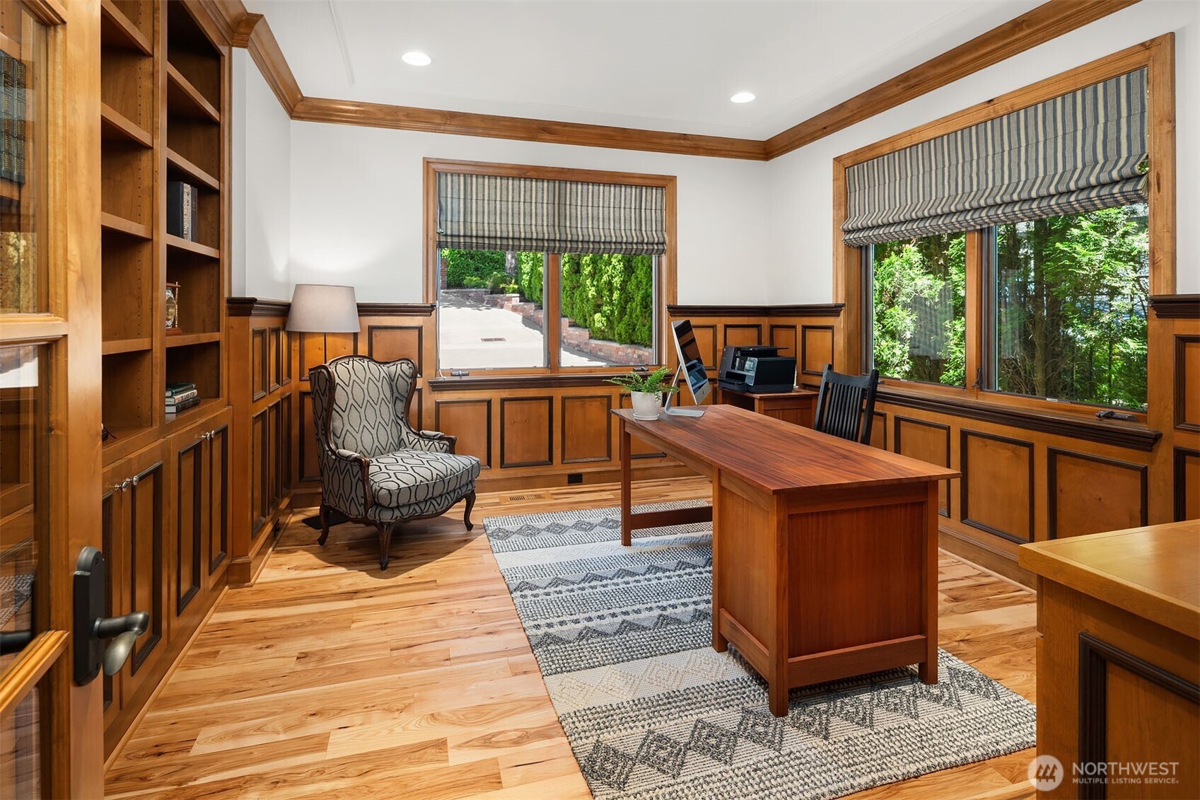 8260 Avalon Drive Mercer Island WA 98040