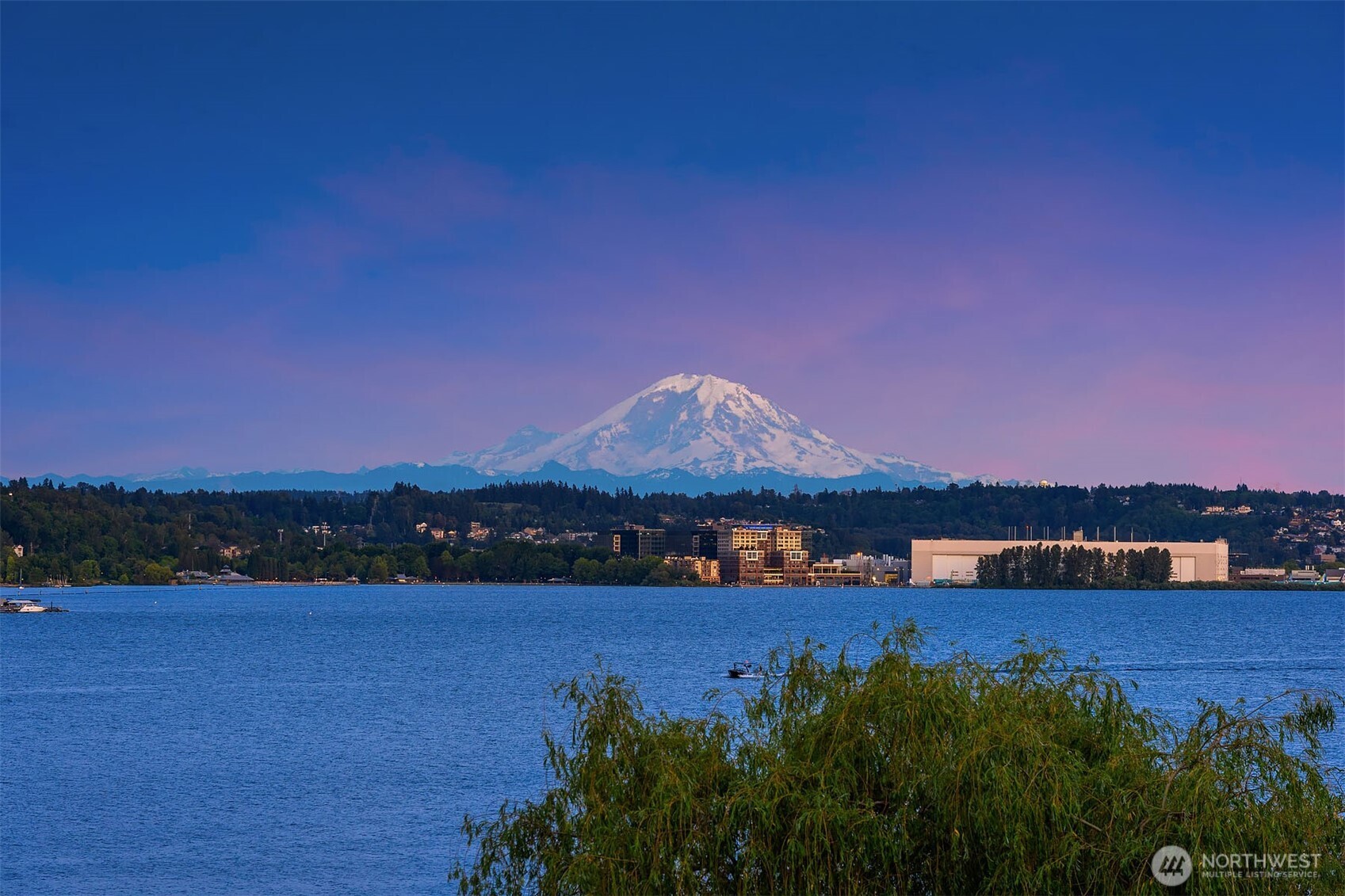 8260 Avalon Drive Mercer Island WA 98040