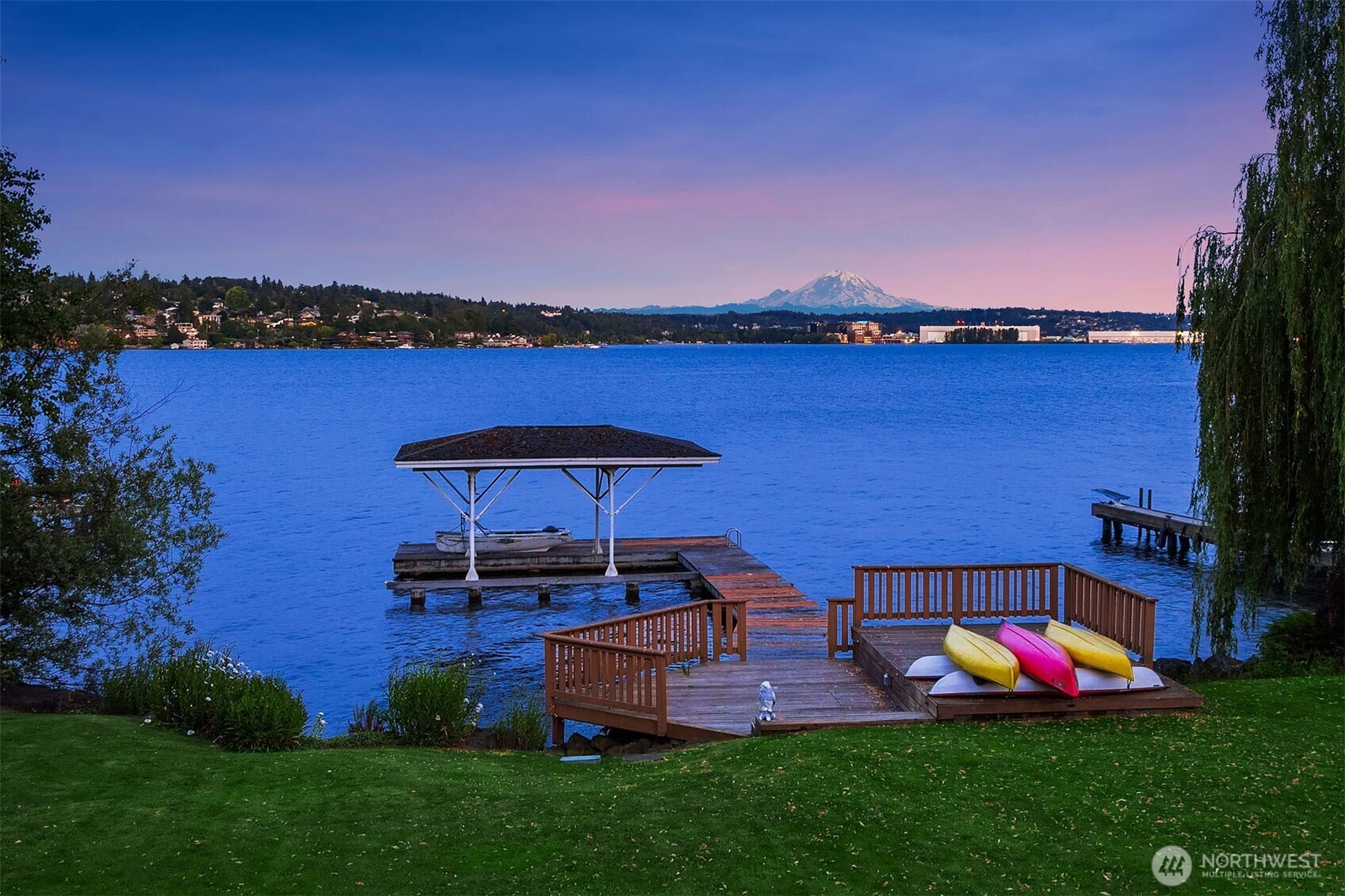 8260 Avalon Drive Mercer Island WA 98040