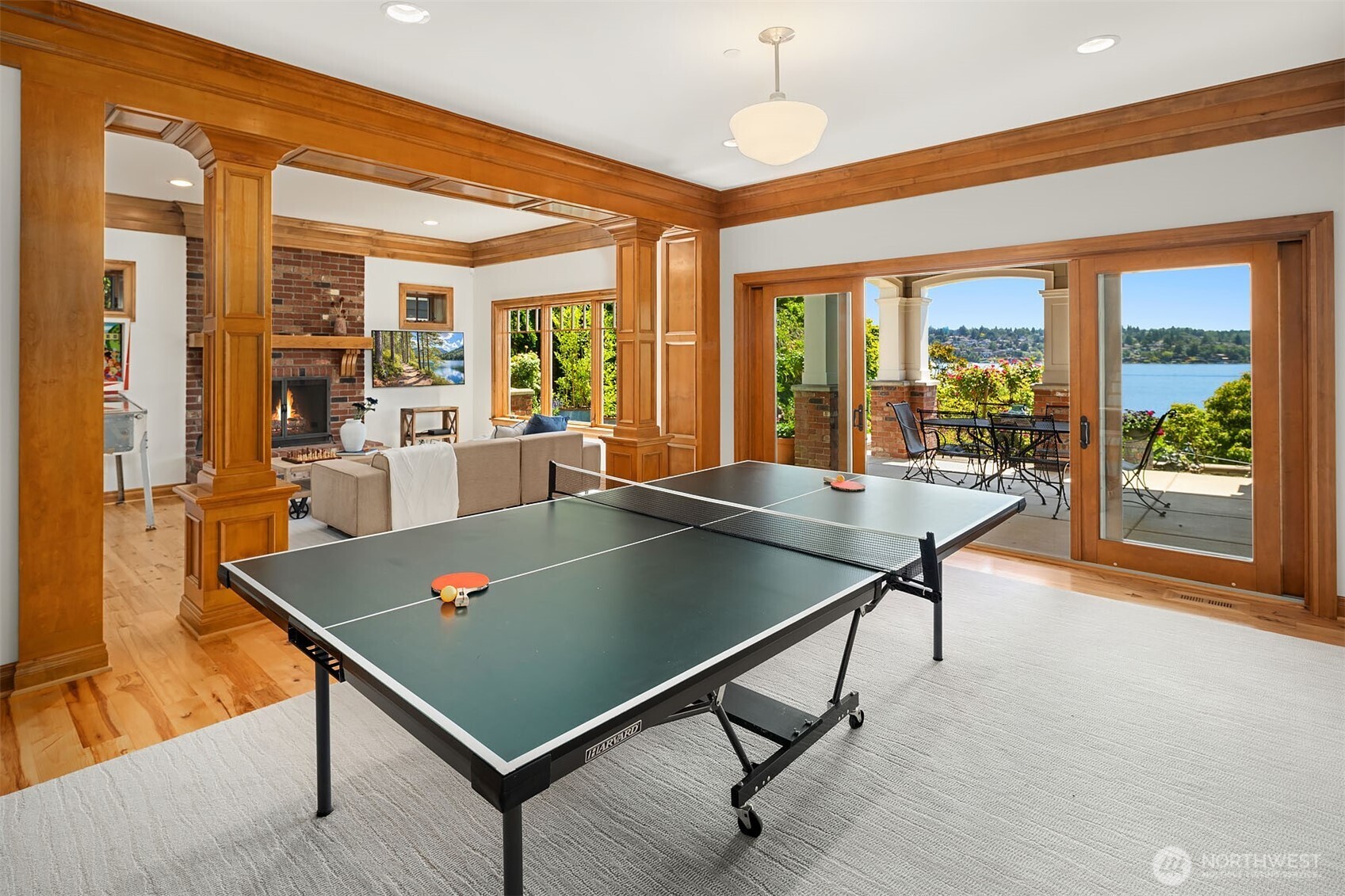 8260 Avalon Drive Mercer Island WA 98040