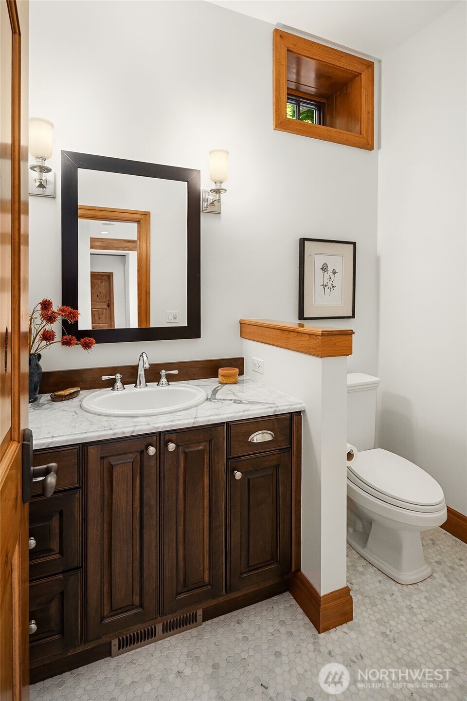 8260 Avalon Drive Mercer Island WA 98040