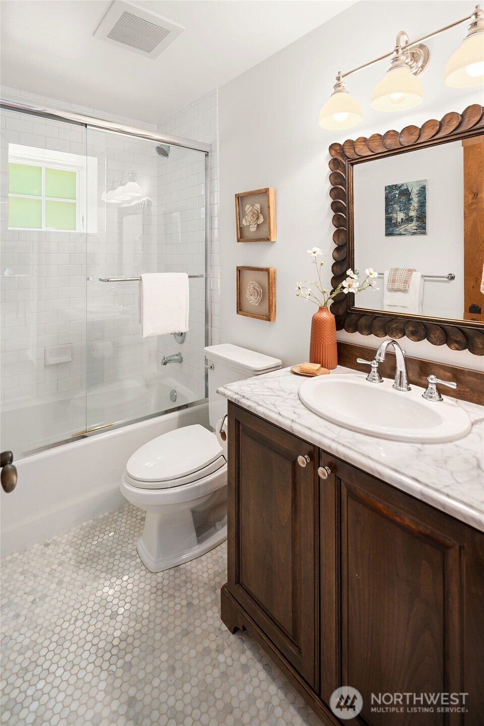 8260 Avalon Drive Mercer Island WA 98040