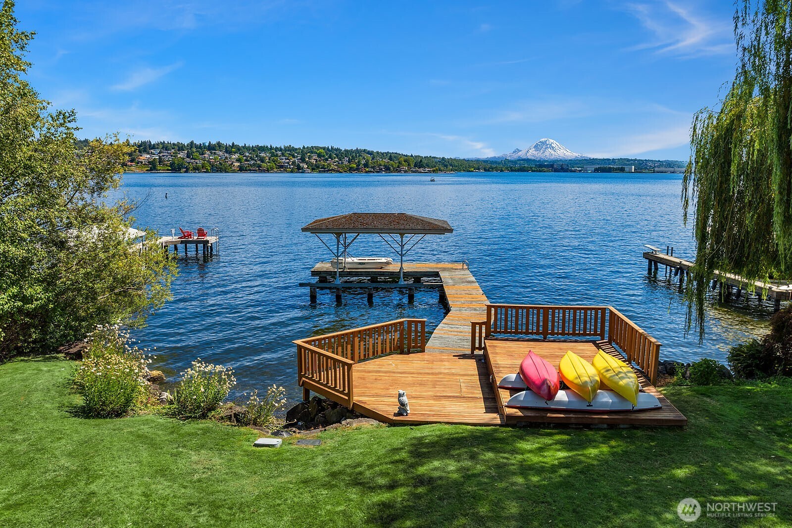 8260 Avalon Drive Mercer Island WA 98040