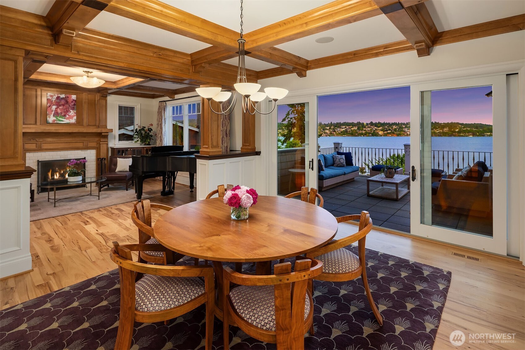 8260 Avalon Drive Mercer Island WA 98040