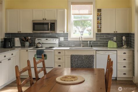 101 Flip Flop Lane Oroville WA 98844