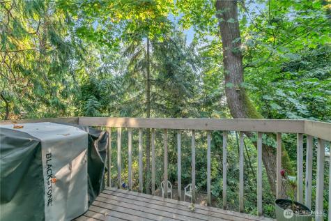 18610 5th Avenue NE Suquamish WA 98392
