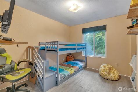 18610 5th Avenue NE Suquamish WA 98392