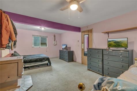 18610 5th Avenue NE Suquamish WA 98392