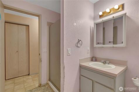 18610 5th Avenue NE Suquamish WA 98392