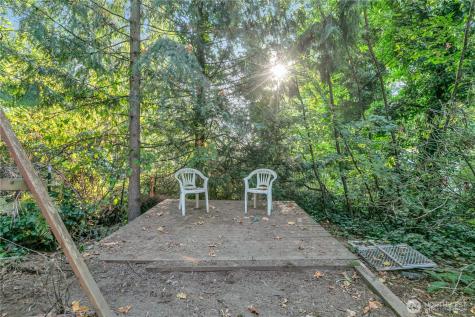18610 5th Avenue NE Suquamish WA 98392