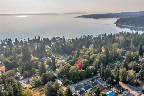 18610 5th Avenue NE Suquamish WA 98392