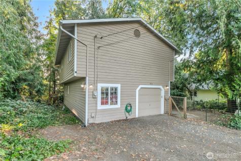 18610 5th Avenue NE Suquamish WA 98392