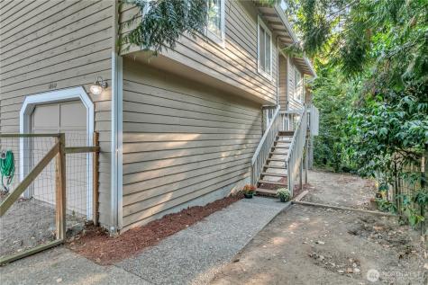 18610 5th Avenue NE Suquamish WA 98392