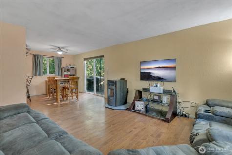 18610 5th Avenue NE Suquamish WA 98392
