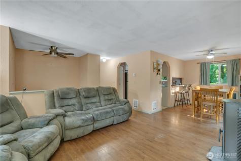 18610 5th Avenue NE Suquamish WA 98392