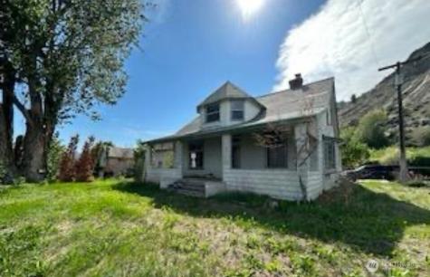 193 Golden Road Oroville WA 98844