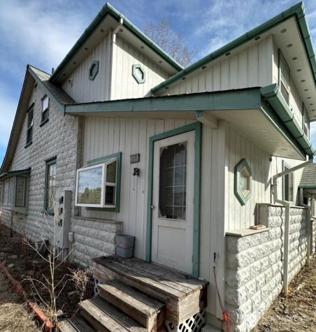 193 Golden Road Oroville WA 98844