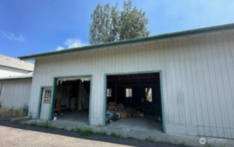 193 Golden Road Oroville WA 98844