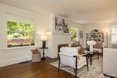 806 15th Avenue E Seattle WA 98112