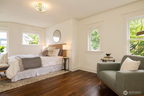 806 15th Avenue E Seattle WA 98112