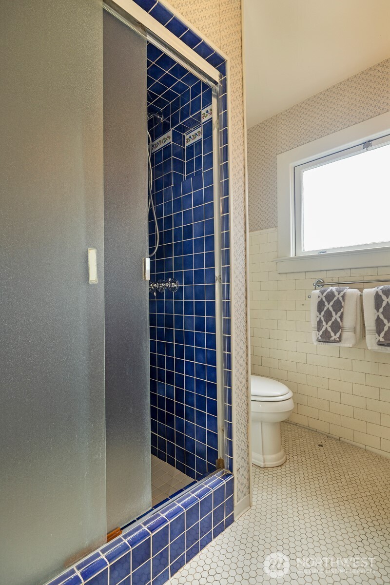 806 15th Avenue E Seattle WA 98112