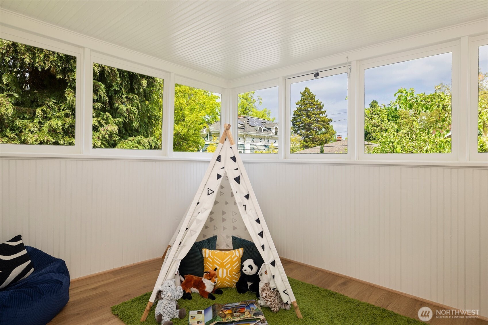 806 15th Avenue E Seattle WA 98112