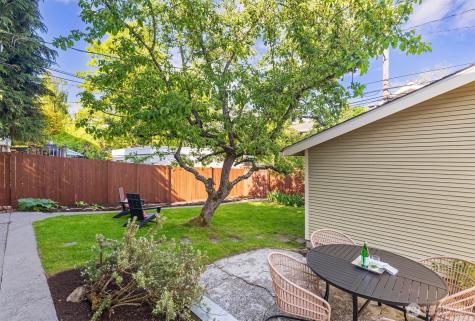 806 15th Avenue E Seattle WA 98112