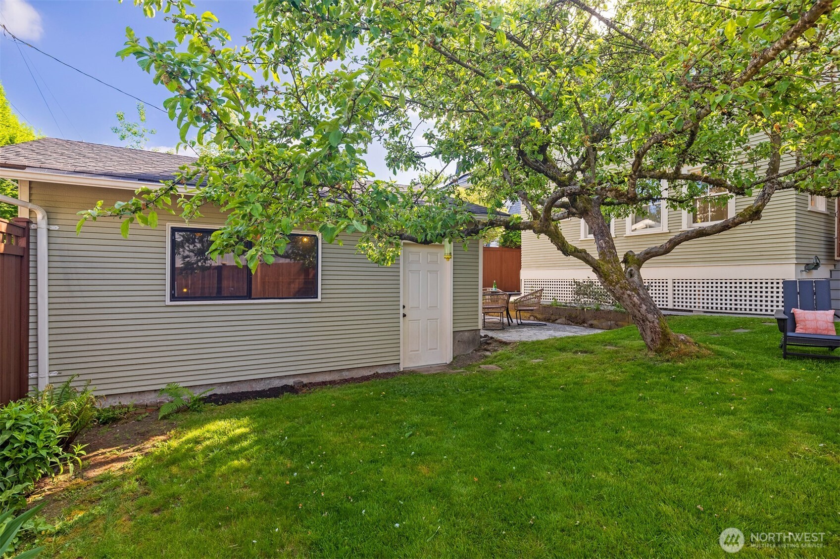 806 15th Avenue E Seattle WA 98112