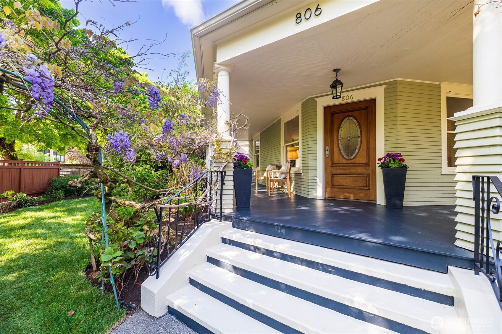806 15th Avenue E Seattle WA 98112