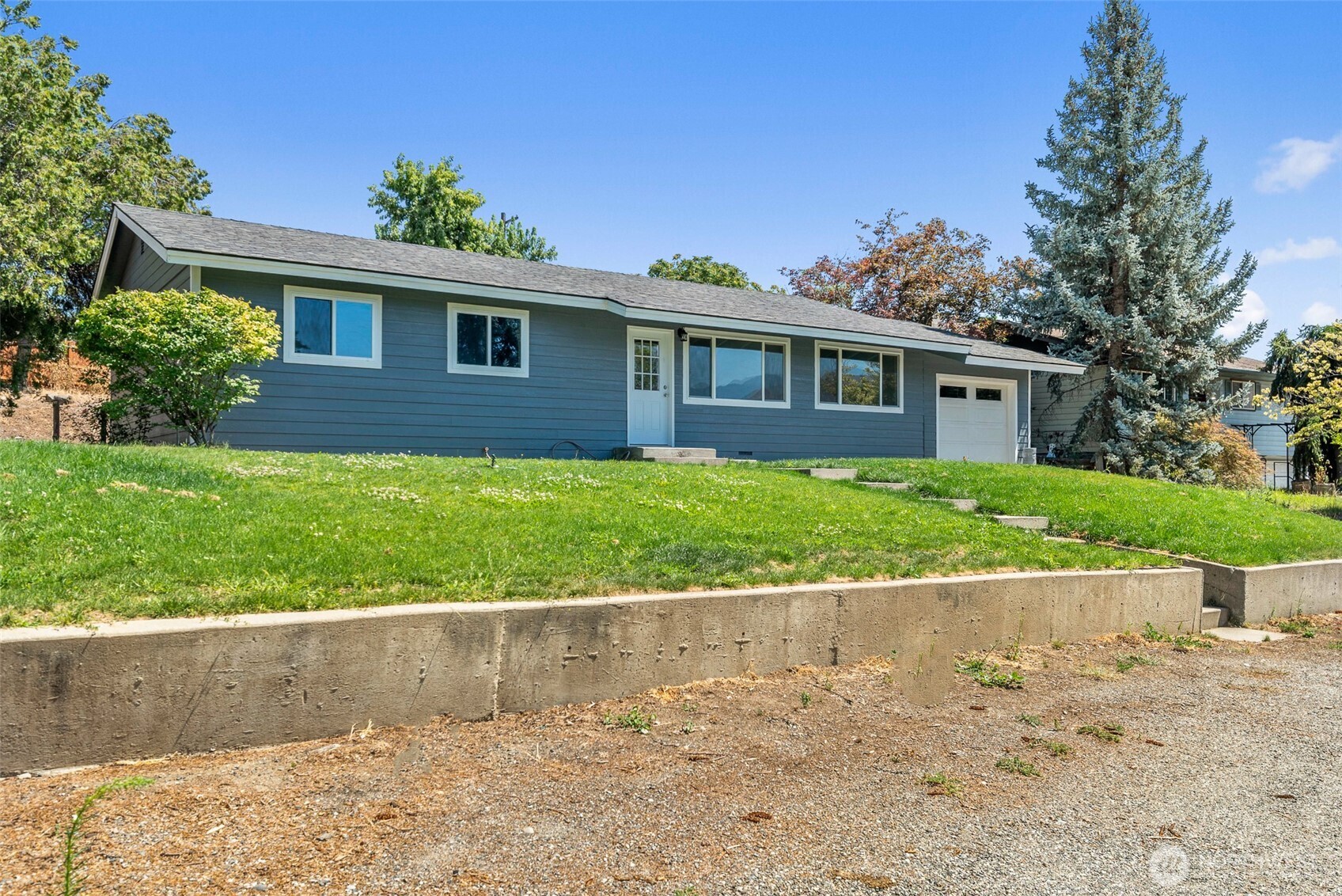 17 S Lombard Avenue S East Wenatchee WA 98802