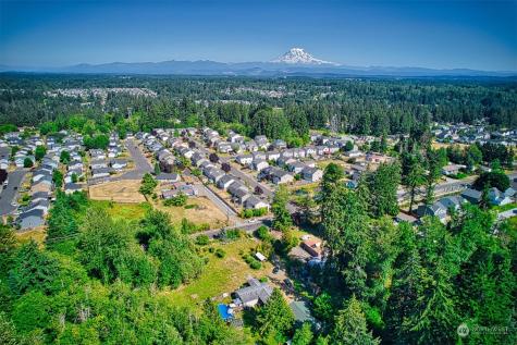 15322 66th Avenue E Puyallup WA 98375