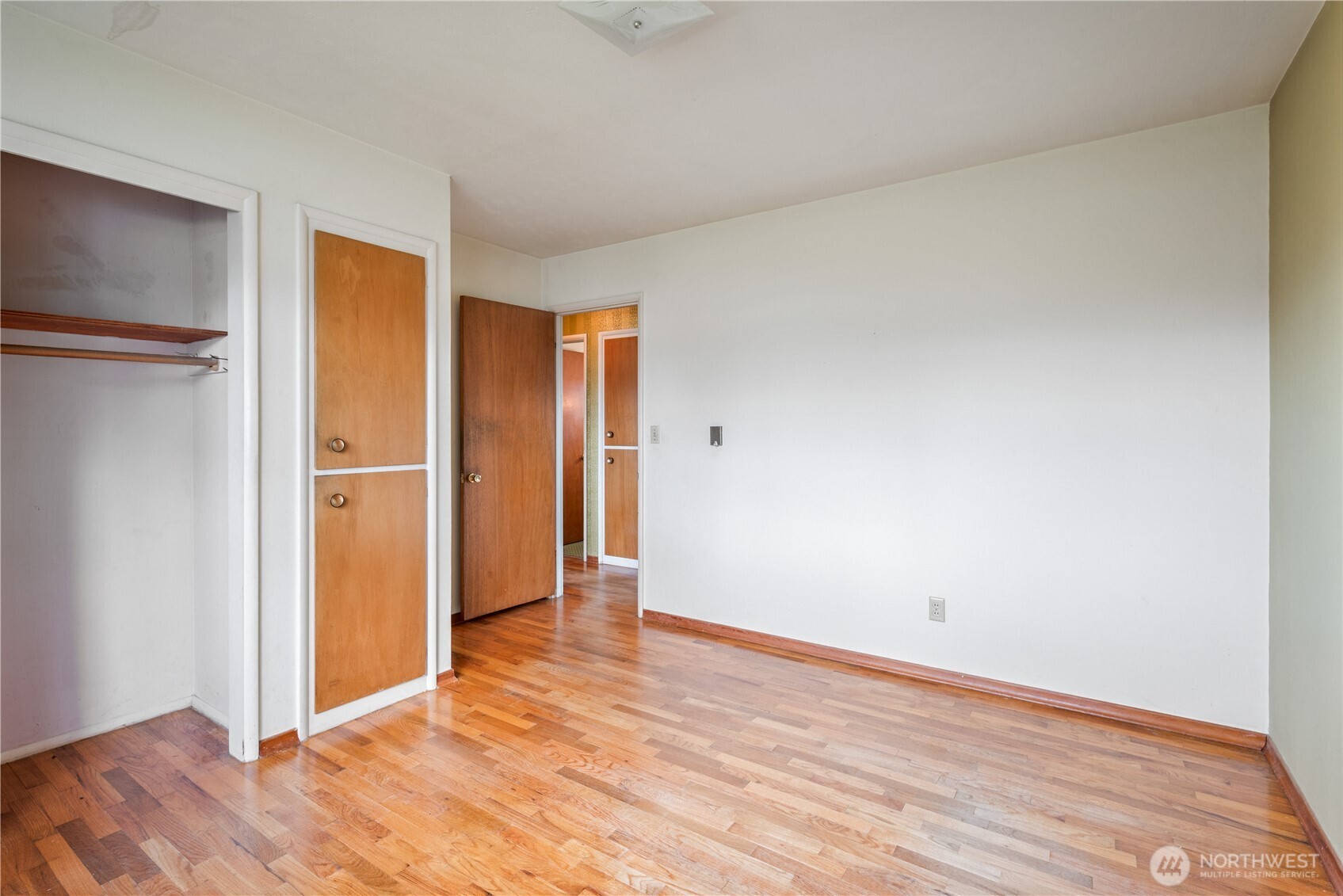 2586 Taylor Longview WA 98632