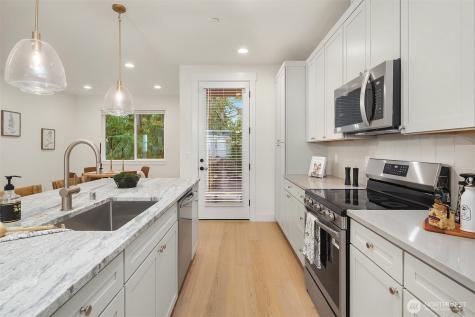 13 160th Place SE Bothell WA 98012