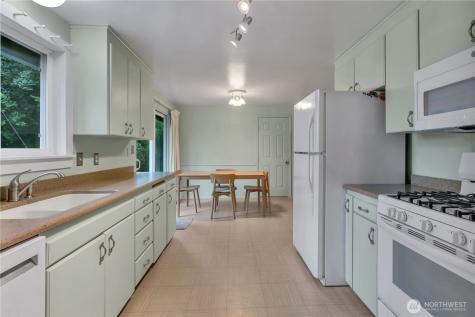 35413 11th Avenue SW Federal Way WA 98023