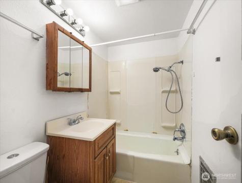 1929 11th Street Bremerton WA 98337