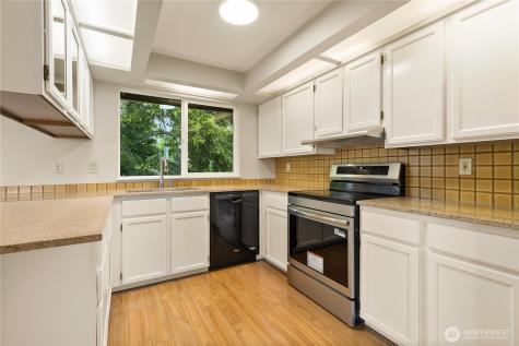 3322 43rd Place NE Tacoma WA 98422