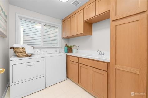 3610 Sw Barton Street Seattle WA 98126