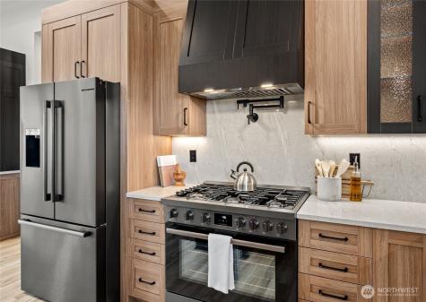 8227 Comox Road Blaine WA 98230