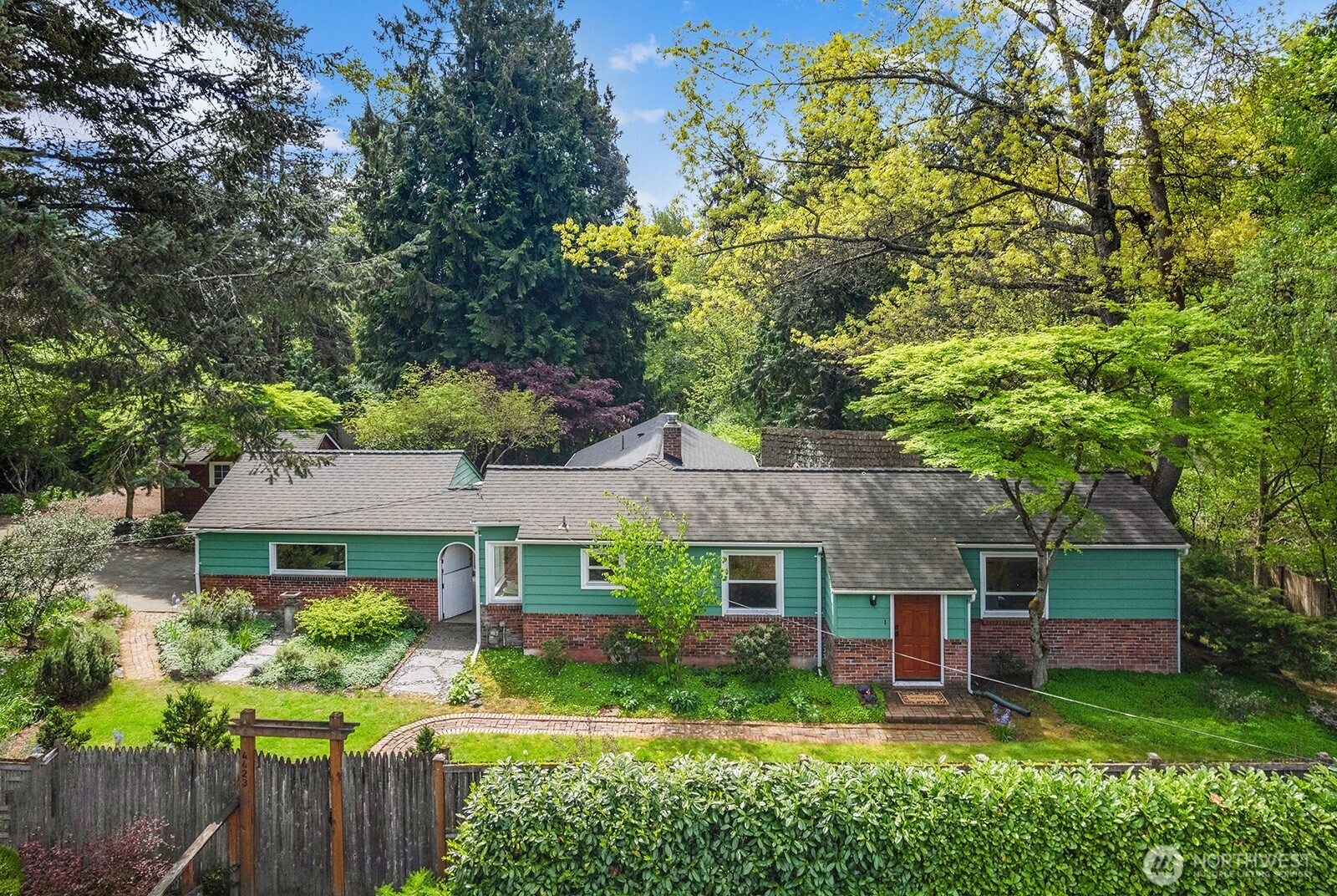 4423 NE 178th Street Lake Forest Park WA 98155