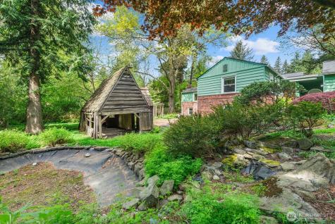 4423 NE 178th Street Lake Forest Park WA 98155