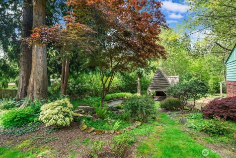 4423 NE 178th Street Lake Forest Park WA 98155