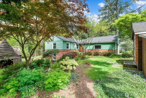 4423 NE 178th Street Lake Forest Park WA 98155