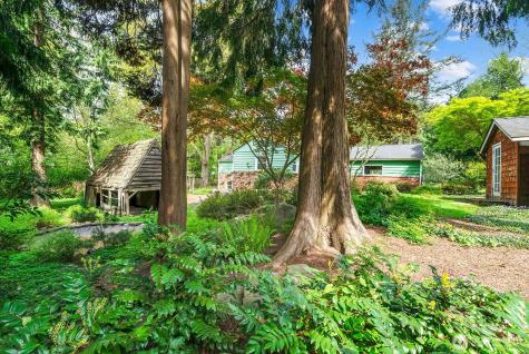 4423 NE 178th Street Lake Forest Park WA 98155