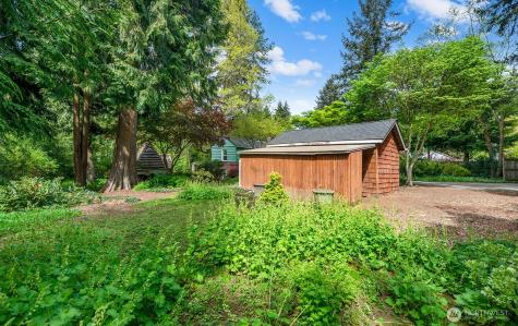 4423 NE 178th Street Lake Forest Park WA 98155