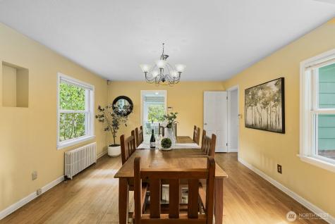 4423 NE 178th Street Lake Forest Park WA 98155