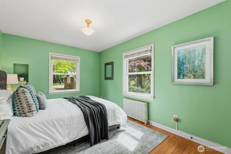 4423 NE 178th Street Lake Forest Park WA 98155