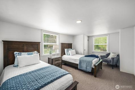4423 NE 178th Street Lake Forest Park WA 98155