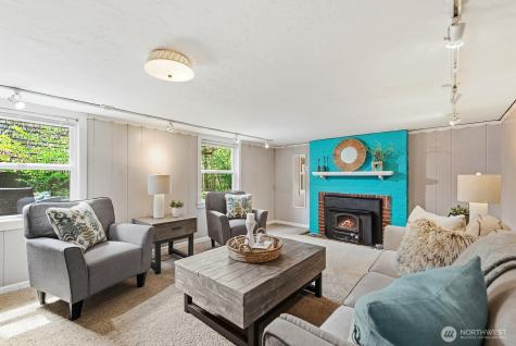 4423 NE 178th Street Lake Forest Park WA 98155