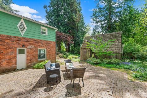 4423 NE 178th Street Lake Forest Park WA 98155
